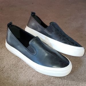 Calvin Klien slip ons